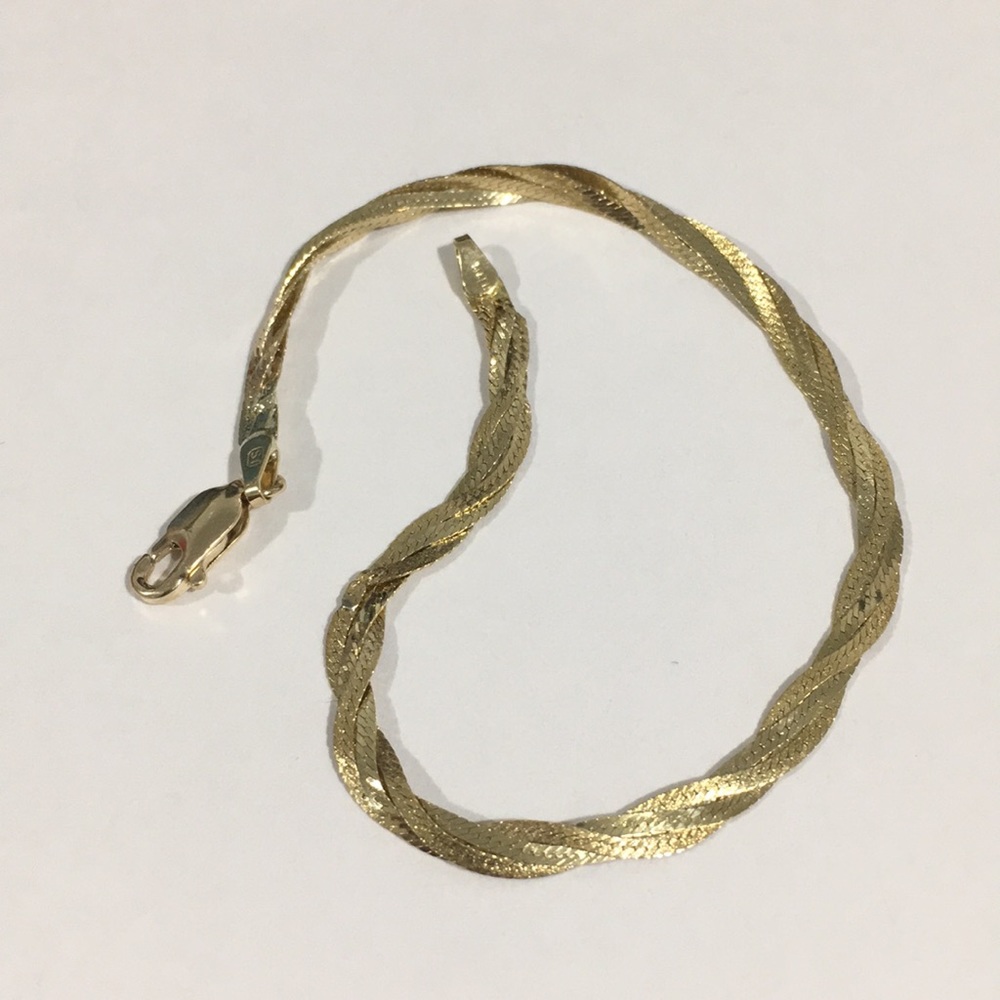 14k Yellow Gold Herring Bone Bracelet - Picture 3 of 5